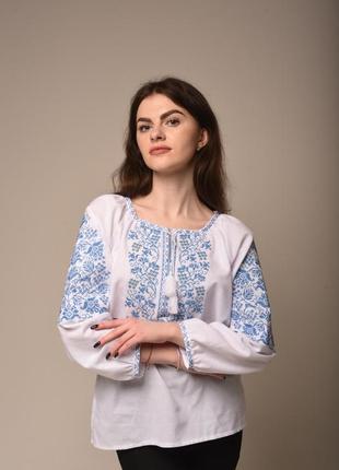 Жіноча вишиванка вишита сорочка  калина недорога вишита сорочка класична жіноча вишиванка біла з блакитною вишивкою 517