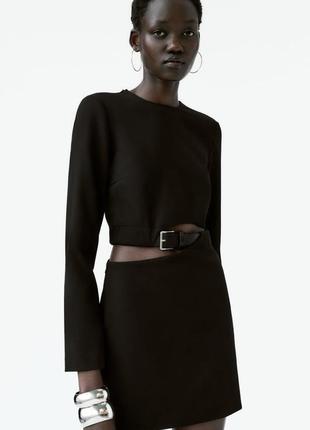 Короткое платье zara  с поясом размер s