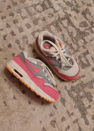 Кроссовки nike на малышку 23,5 размер