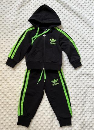 Детский спортивный костюм adidas