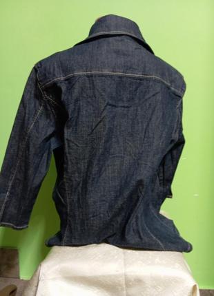Красивый джинсовый длинный пиджак для девочки4 фото