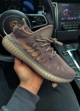 Женские кроссовки 
adidas yeezy boost 350