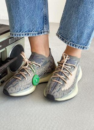 Женские кроссовки 
adidas yeezy 3802 фото