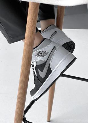 Женские кроссовки nike air jordan 1 high7 фото