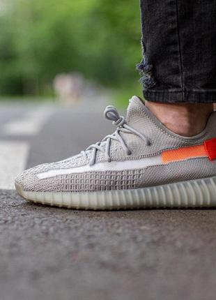 Жіночі кросівки adidas yeezy boost 350