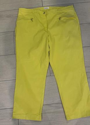 Стильные легкие брюки