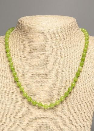 Ожерелье зеленый "оникс" гладкий шарик d-6мм+-, l-50см+- из камня белый нефрит (синт. крас.)