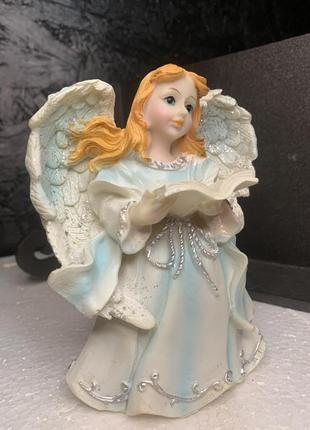 Ангел с книгой 9