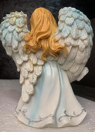Ангел с книгой 10