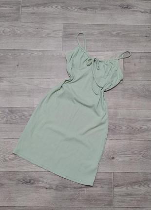 Нежно-зеленое платье в рубчик2 фото