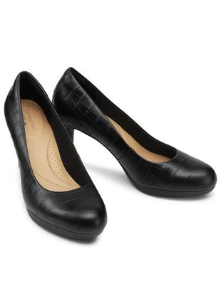 Нові брендові базові класичні жіночі туфлі clarks з натуральної шкіри 38 розмір6 фото
