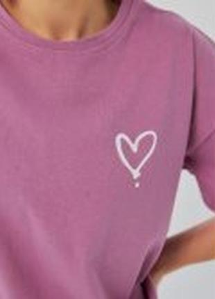 Стильная футболка с сердечком, разных цветов6 фото