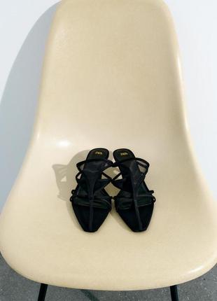 Босоножки в сетчатке на каблуках "киттен хилл"2 фото