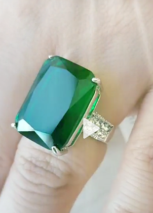 Кольцо зеленый камень 💚💚🔥