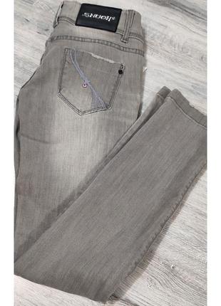 Фирменные джинсы брюки брюки прямые классические трубы скинны4 фото