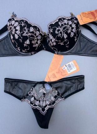 Kris комплект женского нижнего белья черный с бежевым на пушапе польша