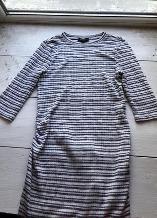 Платье в полоску