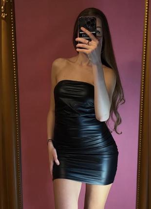 Черное платье мини из эко кожи5 фото