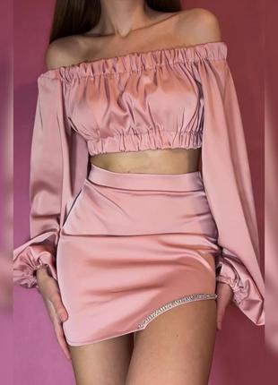 Розовый комплект топ и юбка