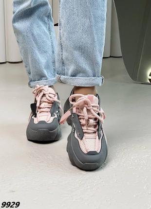 Женские кроссовки серые с розовым на утолщенной подошве9 фото