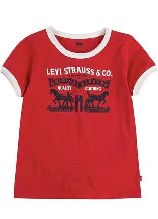 Новая футболка levis 5-6 лет