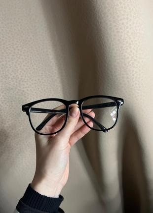 Ультралегкие ретро-очки с черной оправой