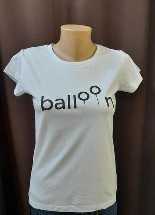 Футболка жіноча біла з чорним написом і-5436 . розміри: s,m,l,xl.