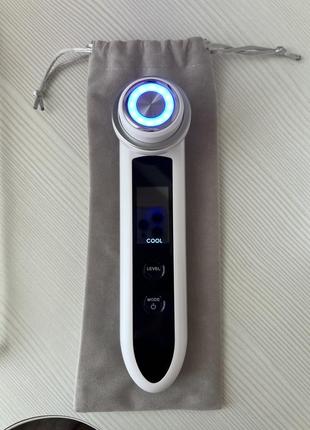 Домашний rf лифтинг прибор с функцией led терапии бьюти гаджет8 фото