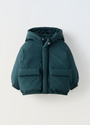Пуховая куртка фирмы zara (размер 104 см, 3-4 года)