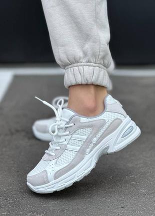 Жіночі кросівки дуже стильні 🔥