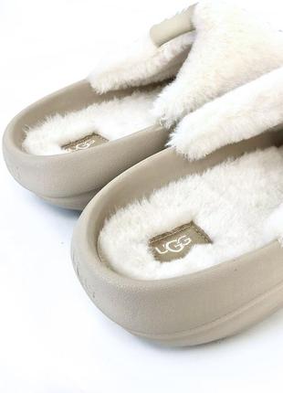 Женские бежевые с белым ugg ugg тапочки5 фото