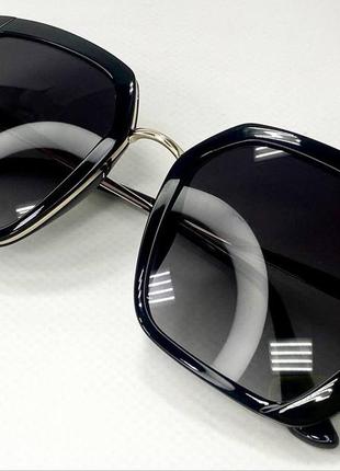 Солнцезащитные очки женские квадратные в пластиковой оправе градиентной тонировкой тонкие металлические дужки4 фото