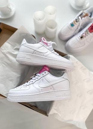 Шикарні кросівки nike air force 1 lx white lace pink кросівки9 фото