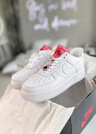 Шикарні кросівки nike air force 1 lx white lace red кросівки5 фото