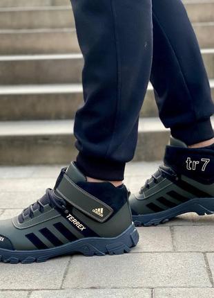 Шкіряні зимові теплі кросівки на липучці adidas gore-tex green