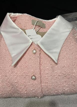 Розовое твидовое платье с белым воротничком и поясом шанель xs s m l премиальное эксклюзивное мини платье в стиле олд мани old money 42 448 фото