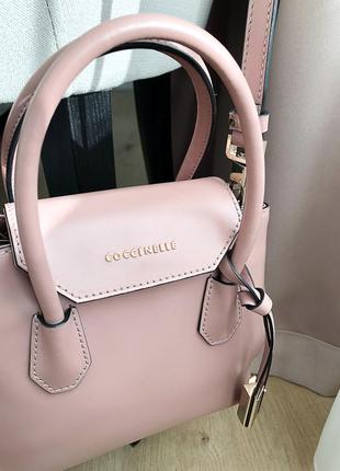 Кожаная сумочка coccinelle оригинал, цвет бежевый, италия2 фото