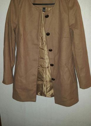 Стильное бежевое шерстяное пальто mango3 фото