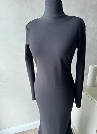 Черное платье с шлейфом6 фото