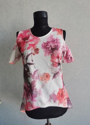 Жіноча блуза у квіти із англії1 фото