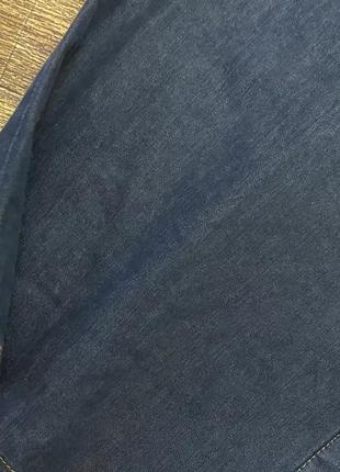 Базовое джинсовое платье на кнопках темно синего цвета3 фото