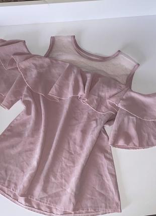 Блузка с открытыми плечами цвет пудра верх сетка