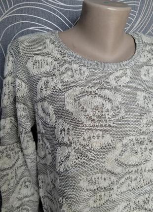 Новый нарядный свитер с блестинками1 фото