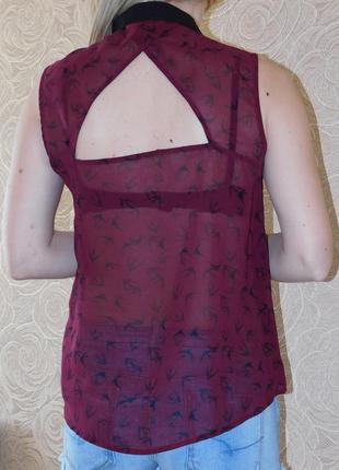Блуза блузка без рукавов с треугольным вырезом на спине принт ласточки4 фото