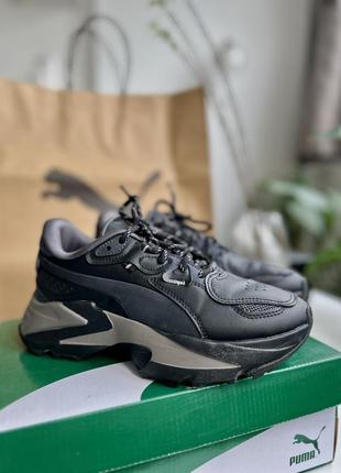 Кросівки puma orkid black and white women's trainers