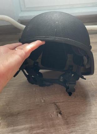 Военная каска (балистический шлем)