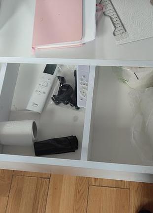Туалетный макияжный косметологический столик с освещением4 фото