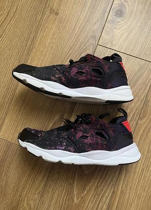 Reebok продам кроссовки