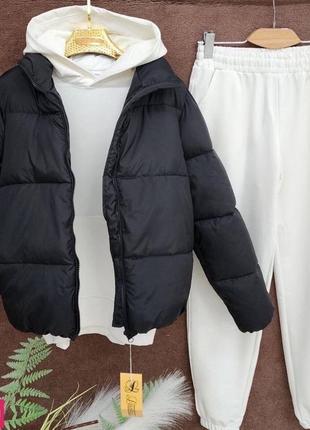 Куртка короткая женская стеганая базовая весенняя на весну демисезонная батал черная коричневая бежевая белая спортивный костюм джоггеры черный бежевый серый3 фото
