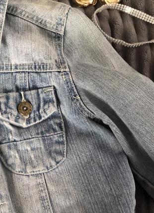 Укороченная джинсовая курточка.дам бесплатно при покупке какой угодно вещи из своего магазина 🩷2 фото